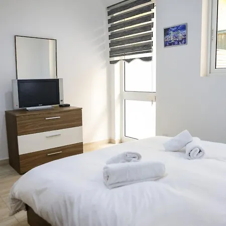 Apartment Lovely 3br With Beautiful Views, Marsalforn Gozo By 360 Estates